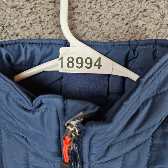 Washington Capitals Vest Women's‎ Medium NHL Puffer Lightweight Embroidered - Picture 9 of 9